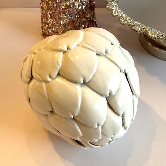 none Other - Stunning large ceramic artichoke; must see great decorator piece